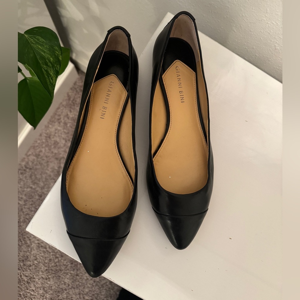 Gianni bini black flats pointed toe work shoes 9.5